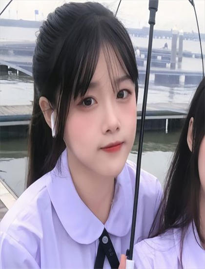 热门：探索《孤独地躲在墙角画圈圈》的奥秘：隐藏细节与深层意义