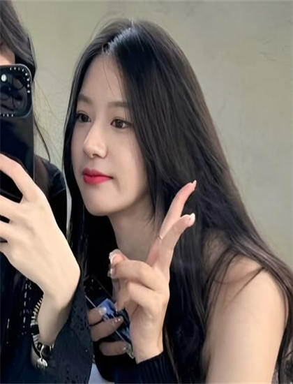 《急转弯》叙事手法解析：时间线安排与视角切换技巧探讨，特别收录